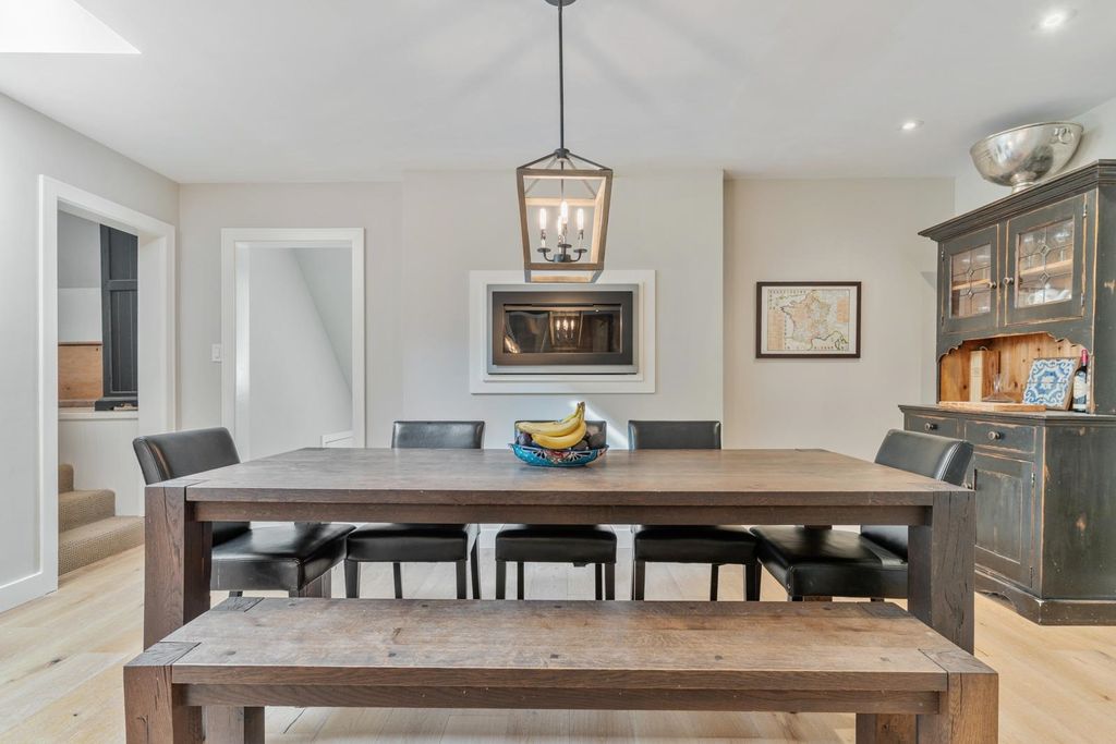 listing image 1107172779079591992