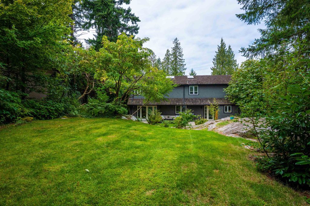 listing image 1105111595449384388