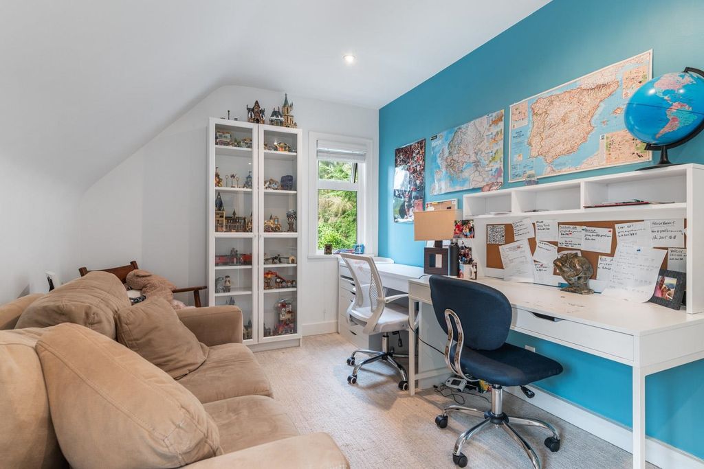 listing image 1101852792350218633