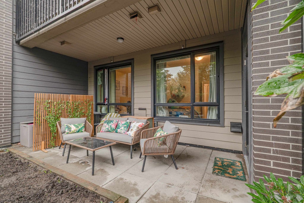 Photo of 31158 Westridge Place #122, Abbotsford, BC V2T 0K5 (MLS # R3172392)