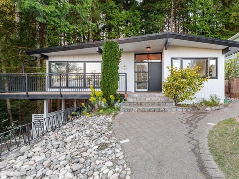 868 Prospect Avenue North Vancouver BC V7R 2M3
