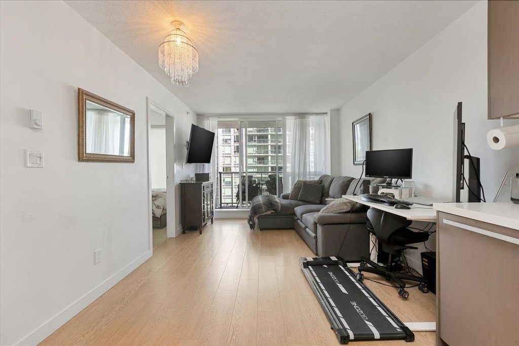 Photo of 13696 100 Avenue #1015, Surrey, BC V3T 0L5 (MLS # R3148416)