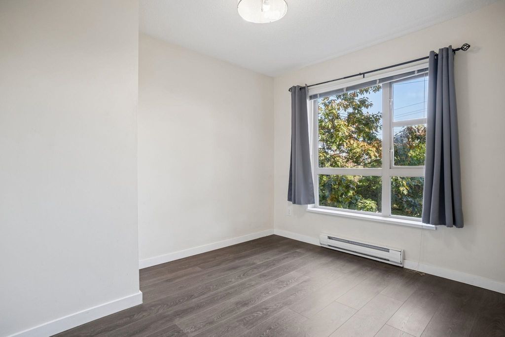 listing image 1100058825765349914