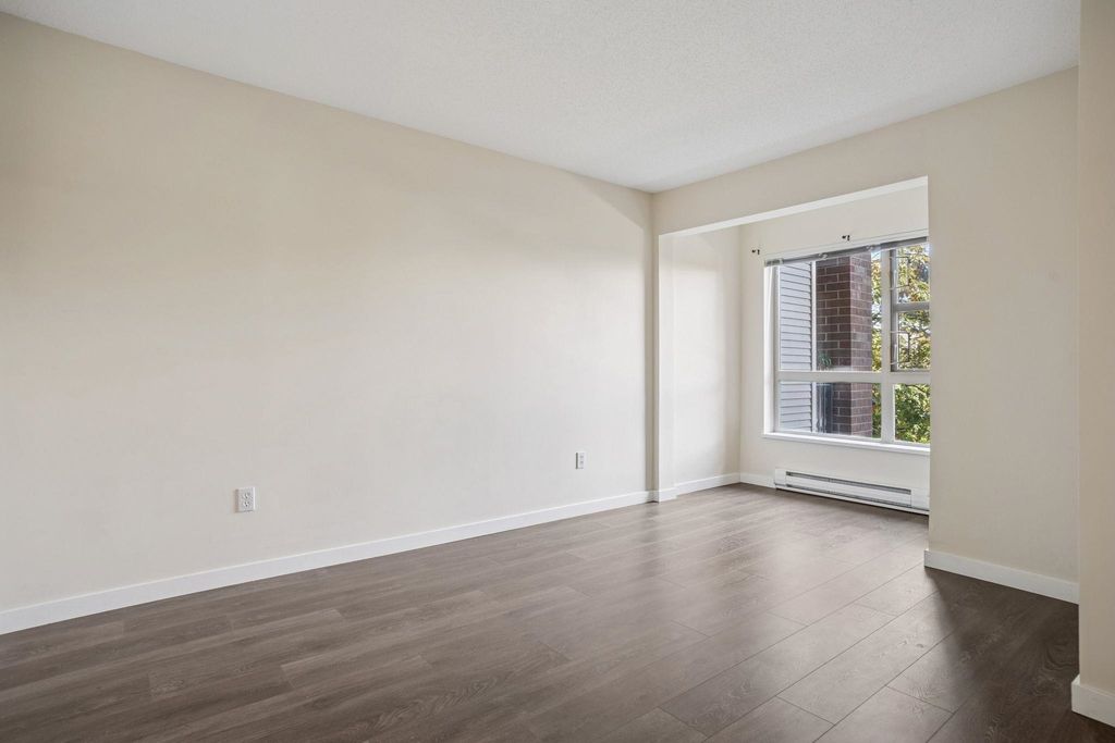 listing image 1101941176593756007