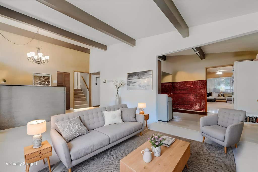 Photo of 21784 Donovan Avenue, Maple Ridge, BC V2X 3A7 (MLS # R3153292)