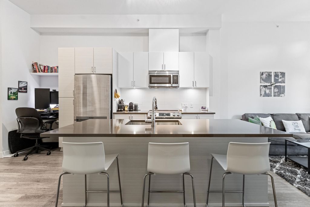 listing image 1108792398050661094