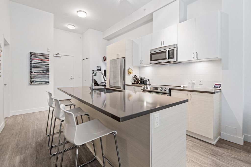 listing image 1104703276986317450