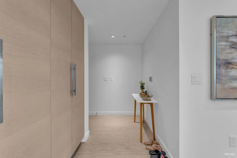 1289 Hornby Street 2212 Vancouver BC V6Z 0G7