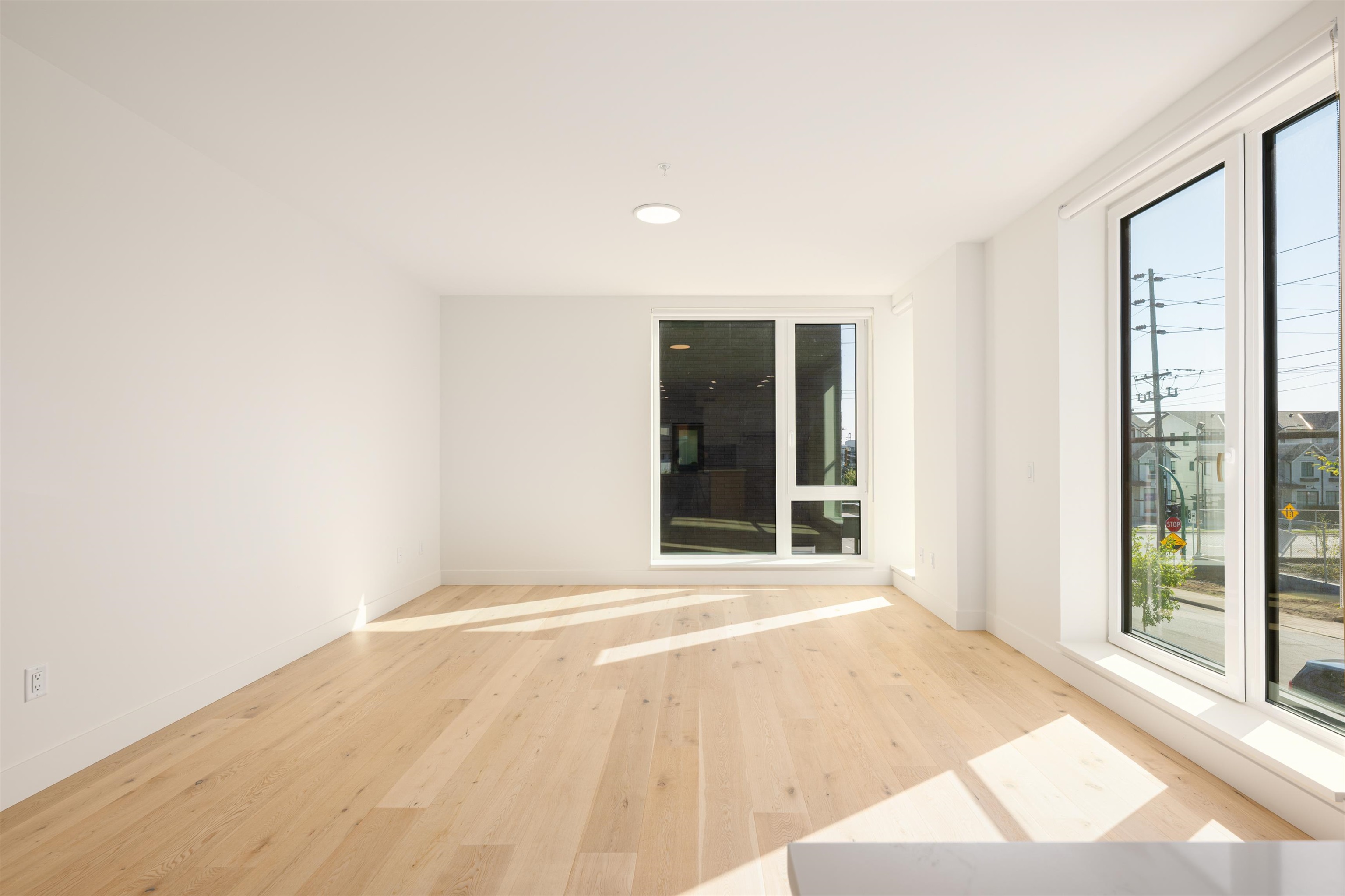 610 E 3rd Street TH6