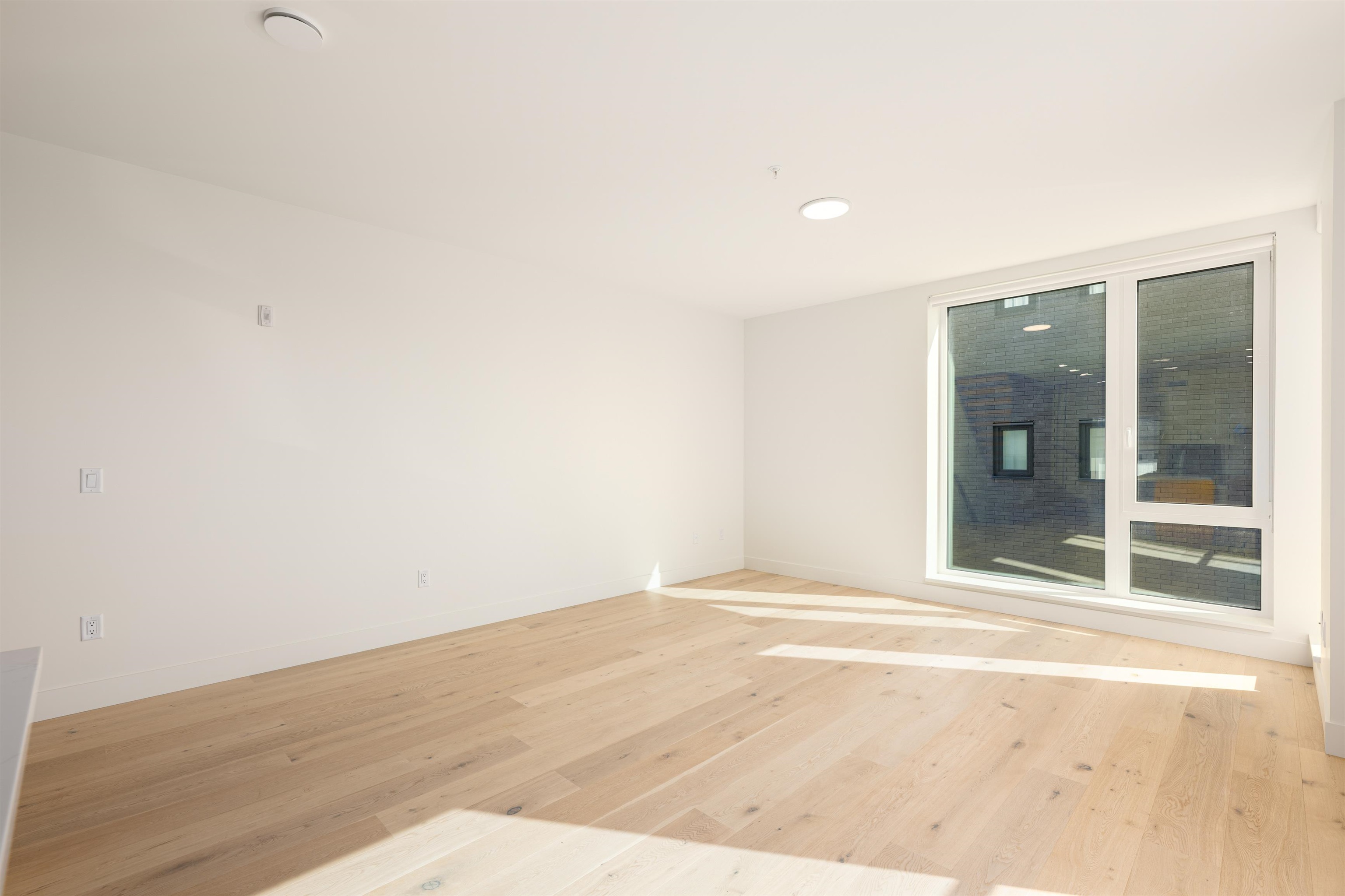 610 E 3rd Street TH6