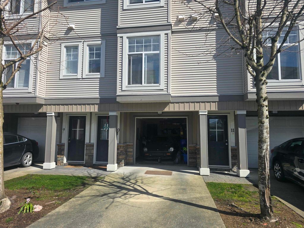 Photo of 9140 Hazel Street #10, Chilliwack, BC V2P 0C2 (MLS # R3106676)