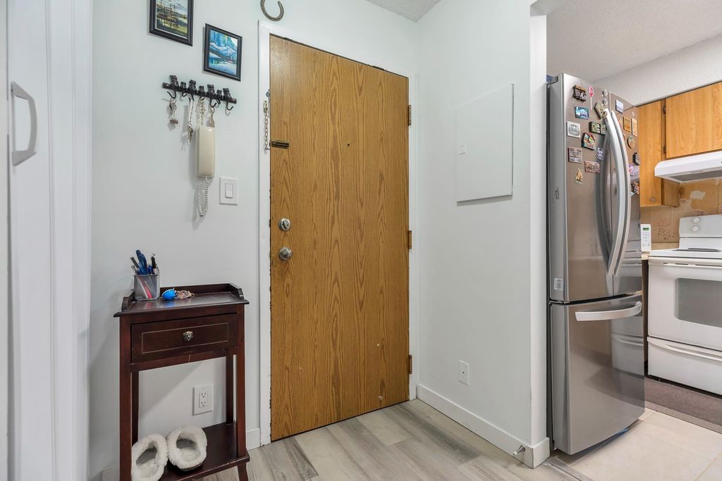 listing image 1108801163090569441