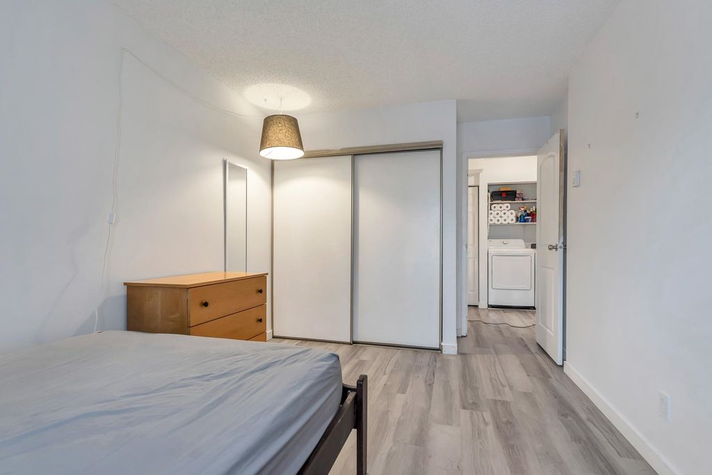 listing image 1108051815064666503