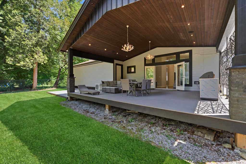 Photo of 23257 Dogwood Avenue, Maple Ridge, BC V2X 4S4 (MLS # R3144875)