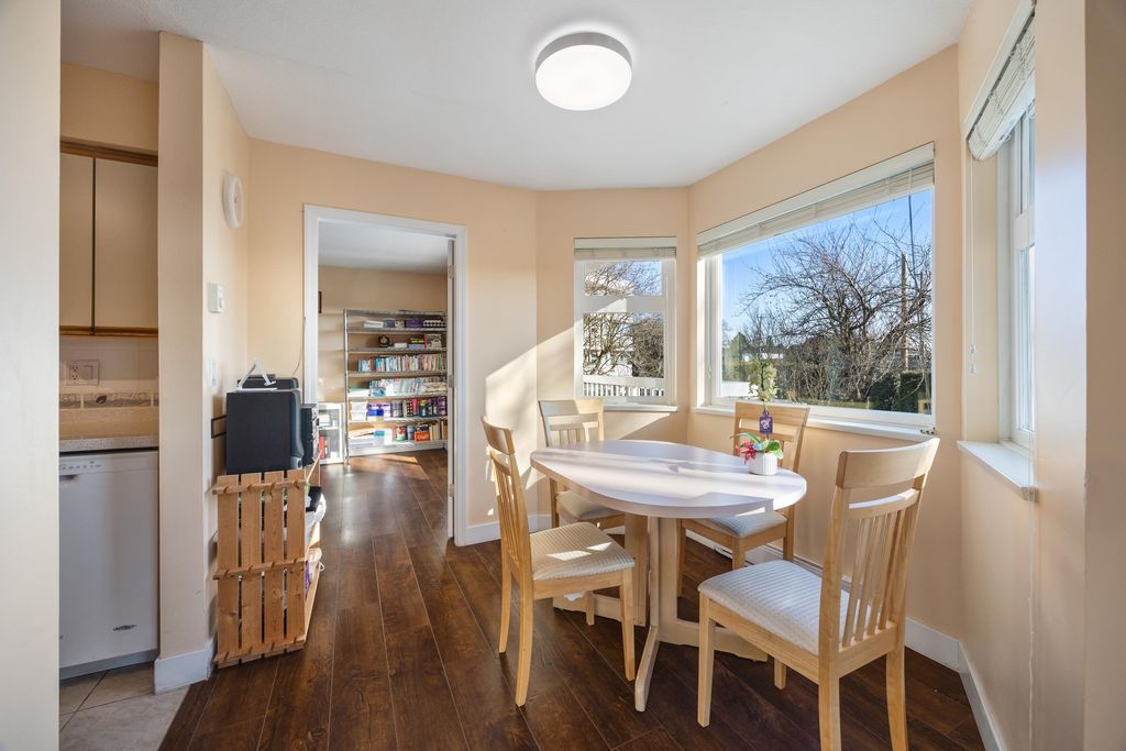 listing image 1109701679974634476