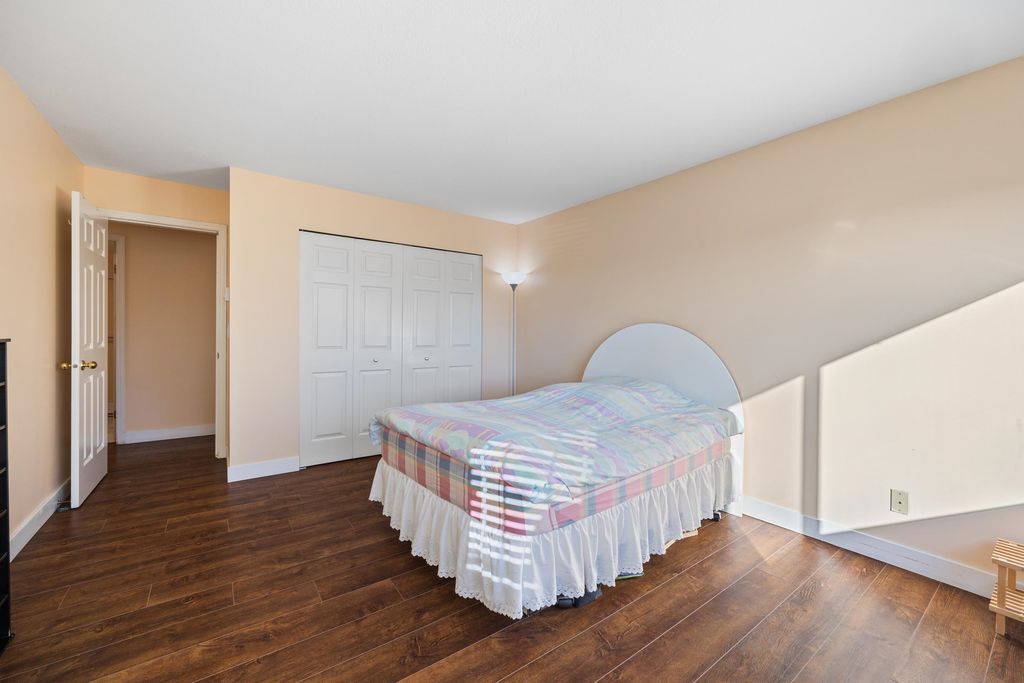 listing image 1109265678099469204