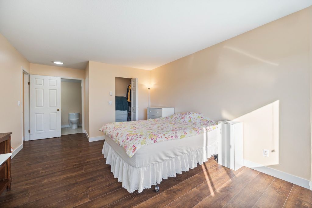 listing image 1101643535240673372