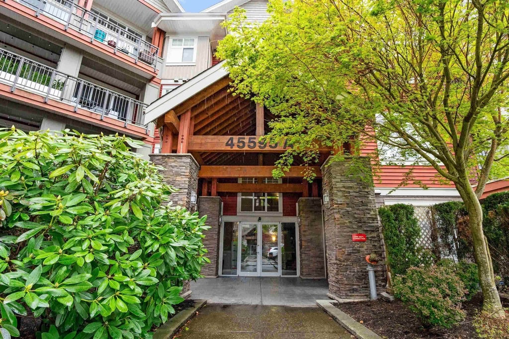 Photo of 45595 Tamihi Way #405A, Chilliwack, BC V2R 0G3 (MLS # R3171364)