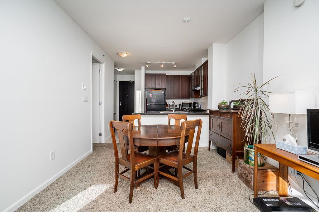 listing image 1106892235798867815