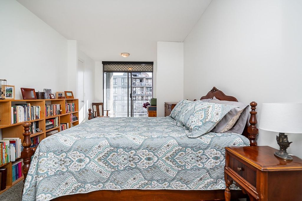 listing image 1102439093161210055