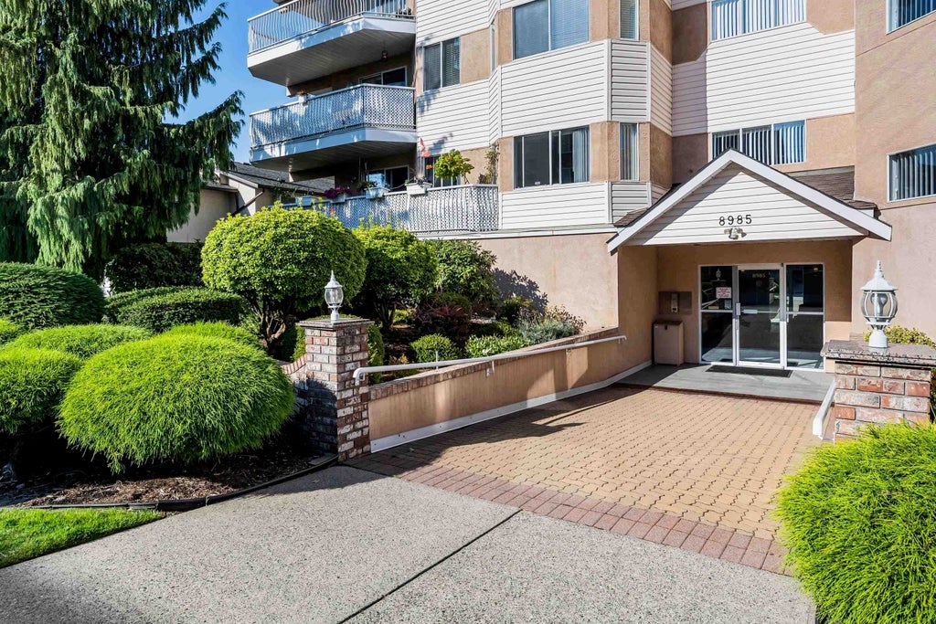 Photo of 8985 Mary Street #305, Chilliwack, BC V2P 4J4 (MLS # R3163699)