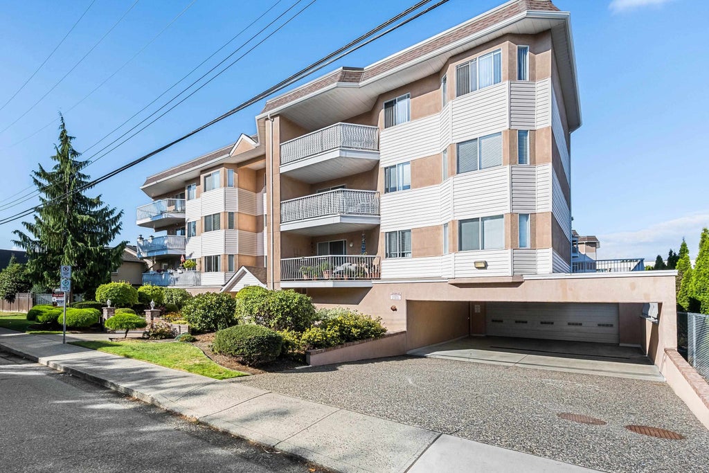 Photo of 8985 Mary Street #305, Chilliwack, BC V2P 4J4 (MLS # R3163699)