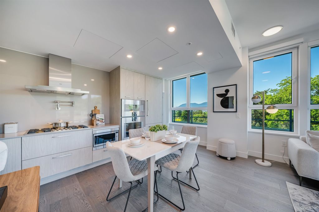 listing image 1102947067528463131