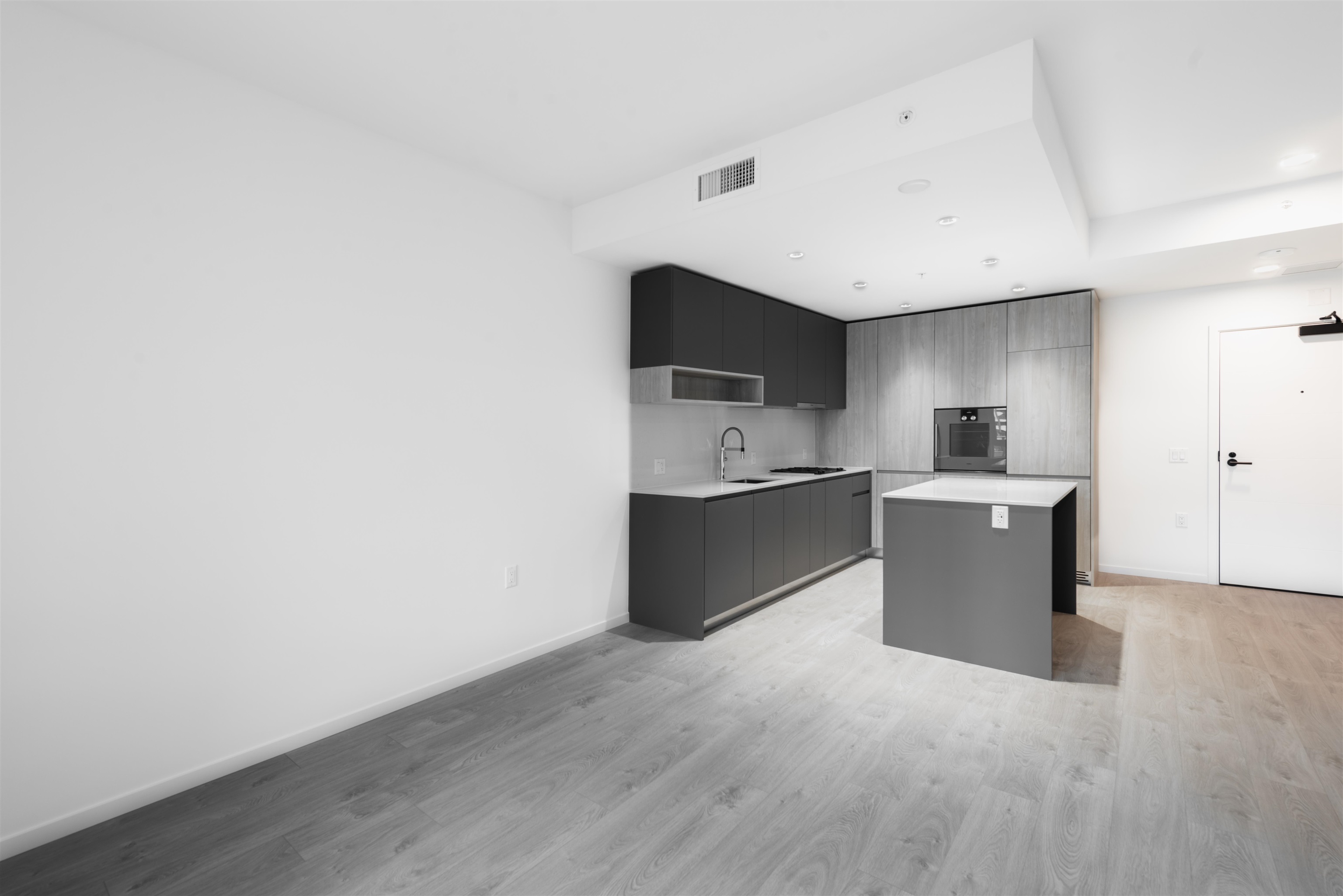 6600 Minoru Boulevard 566