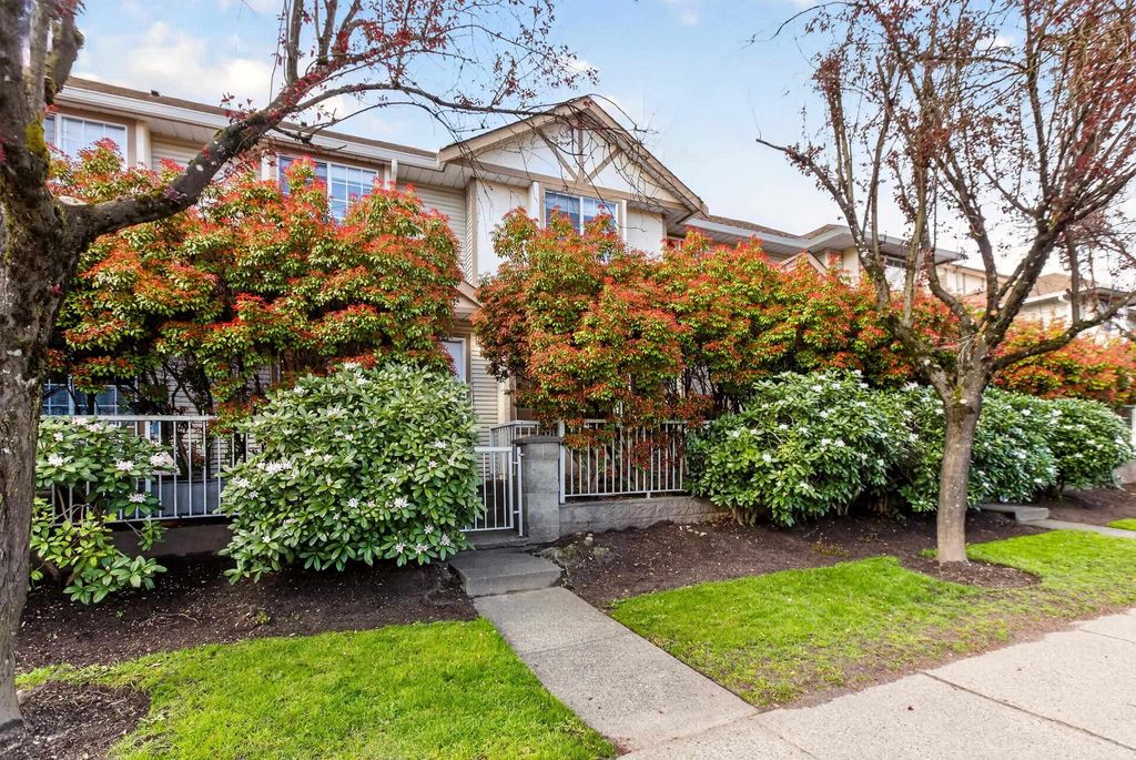 Photo of 21409 Dewdney Trunk Road #5, Maple Ridge, BC V2X 3G5 (MLS # R3112396)