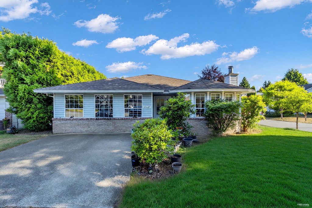 Photo of 15447 92a Avenue, Surrey, BC V3R 9B2 (MLS # R3149192)
