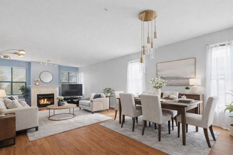 5550 14b Avenue 203 Delta BC V4M 2G6