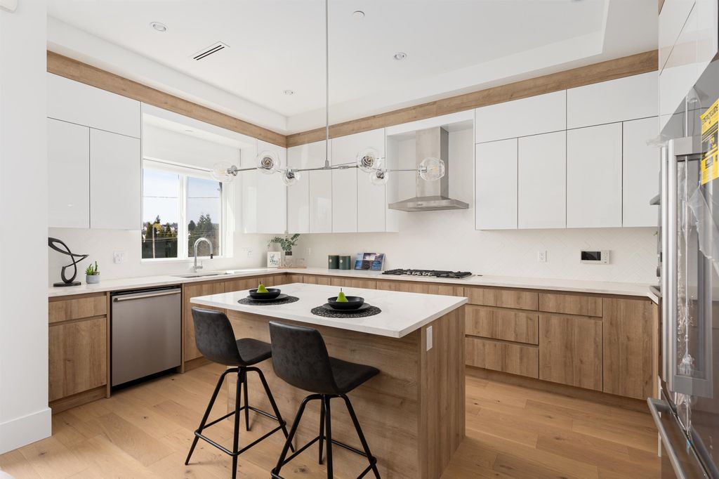 listing image 1109479113507451002