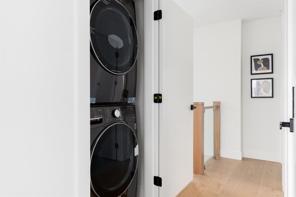 listing image 1101306452986021255