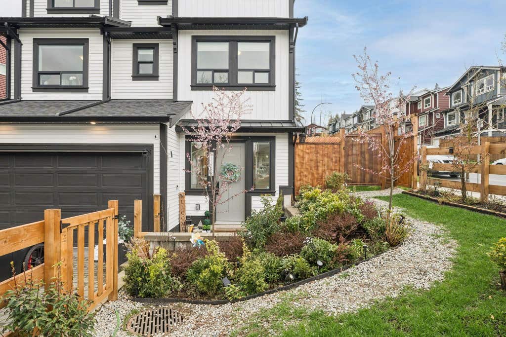Photo of 11238 250b Street, Maple Ridge, BC V2W 0K6 (MLS # R3132076)
