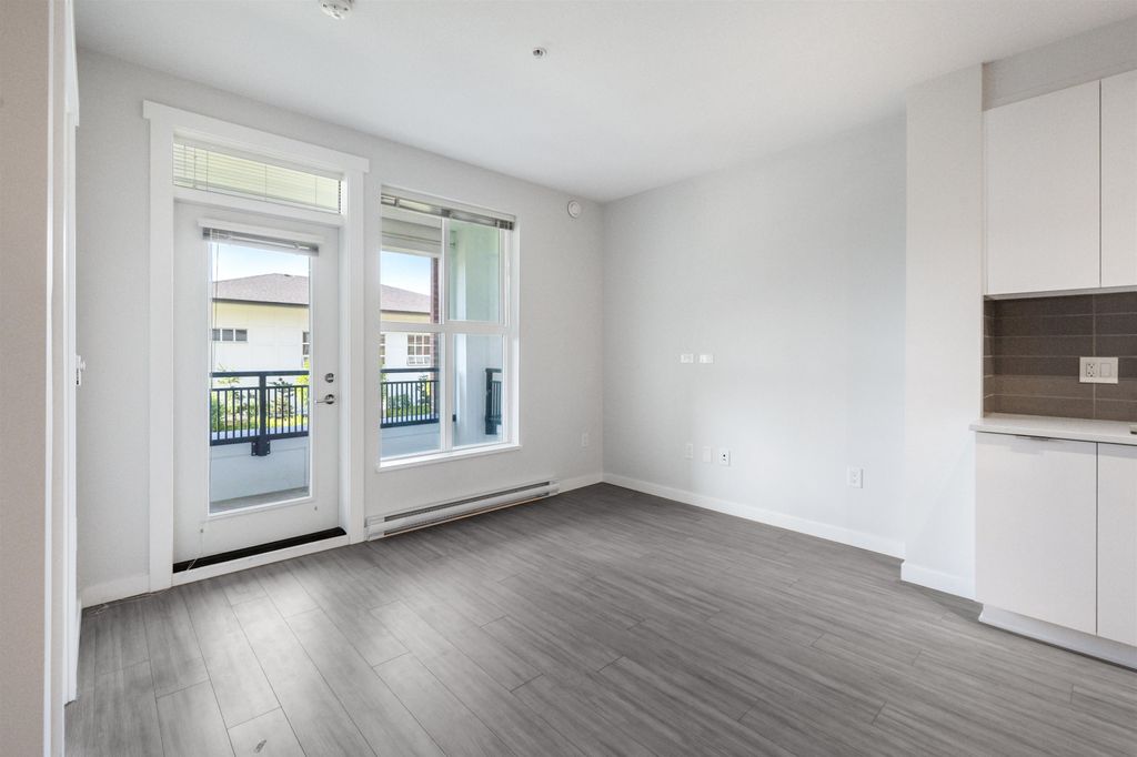 listing image 1104872982619516653