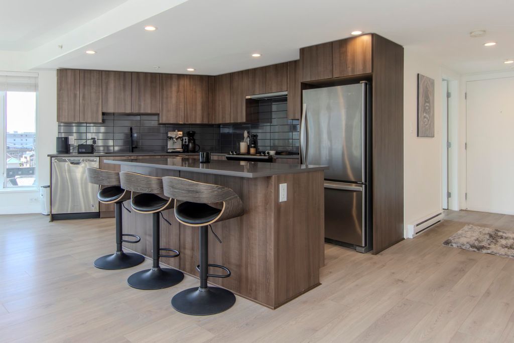 listing image 1103222659262434854