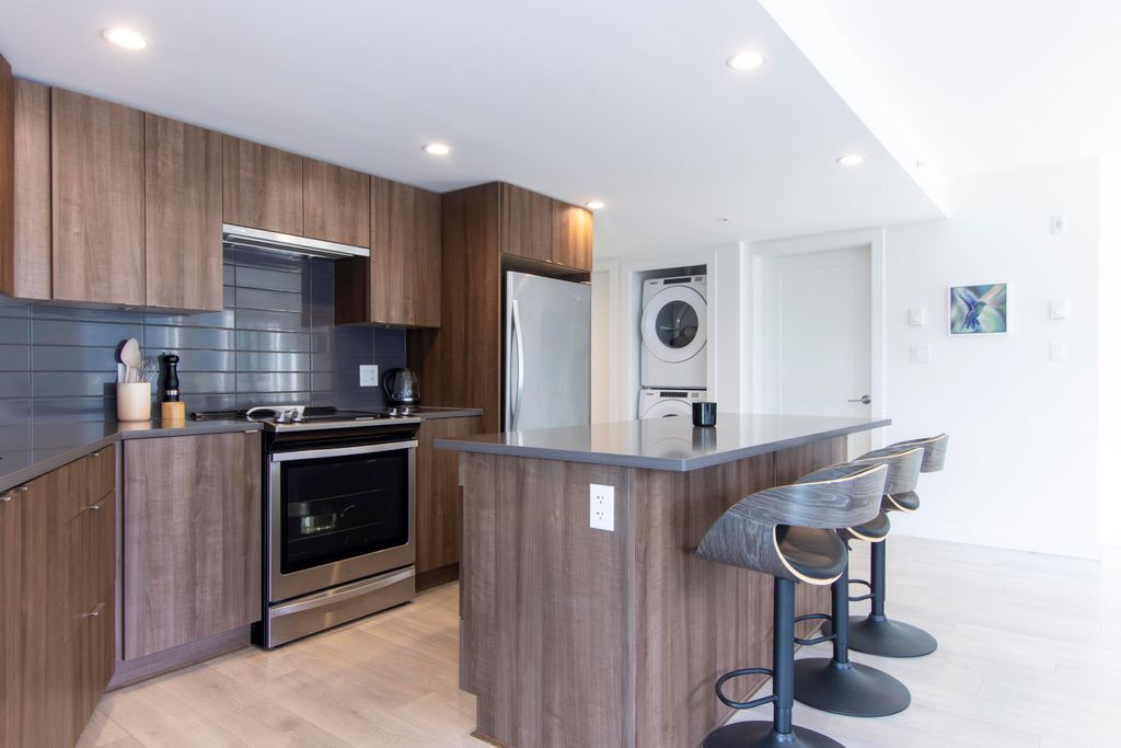 listing image 1105911949442579280