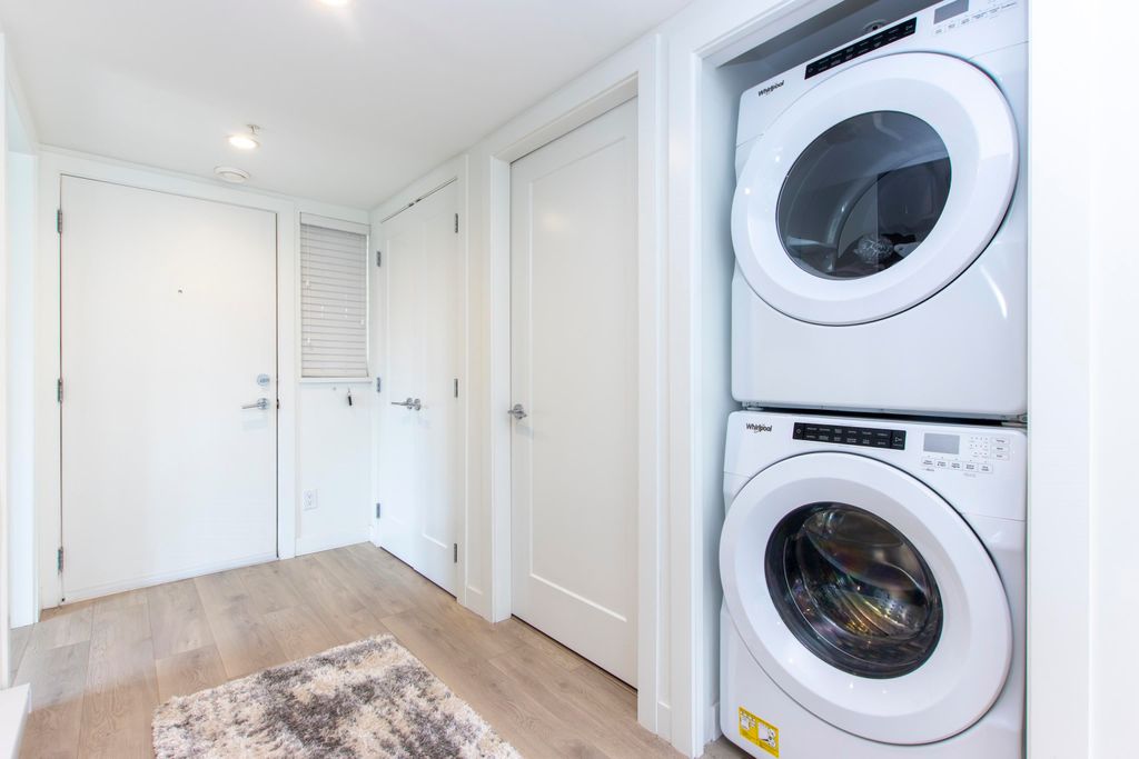 listing image 1101872198700108979