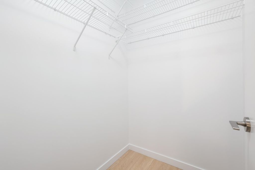 listing image 1107296945727415914