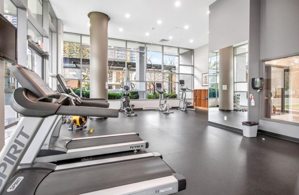 listing image 1105297400879812430