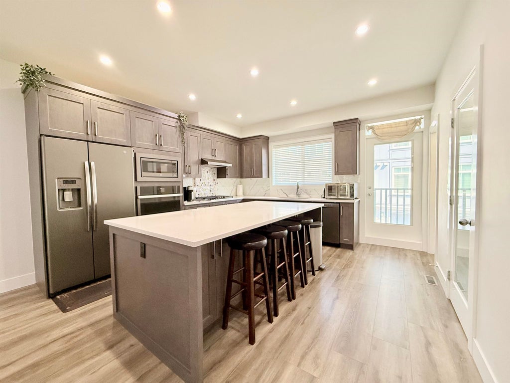 Photo of 19239 70 Avenue #3, Surrey, BC V4N 6S8 (MLS # R3148983)