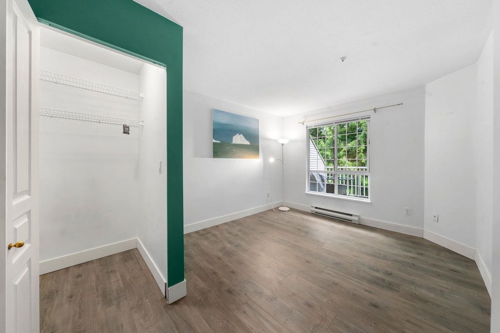 listing image 1104897957603550356