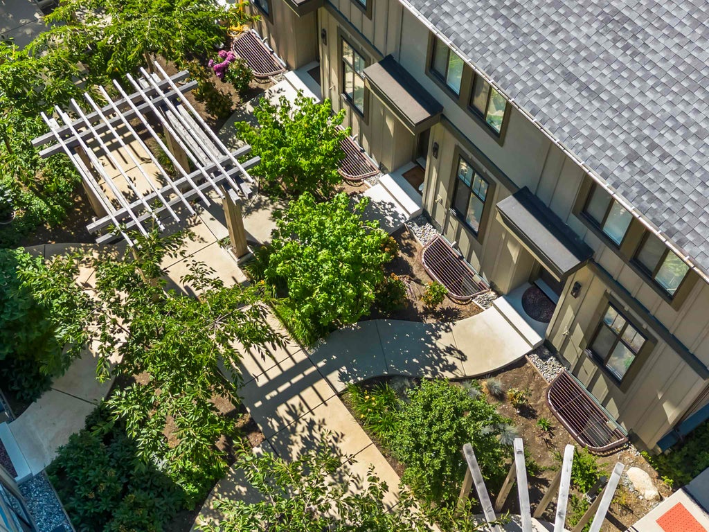 Photo of 2350 165 Street #32, Surrey, BC V3Z 1J9 (MLS # R3148520)