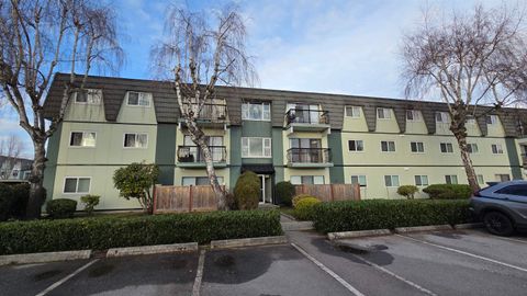 8091 Ryan Road 137 Richmond BC V7A 2E4