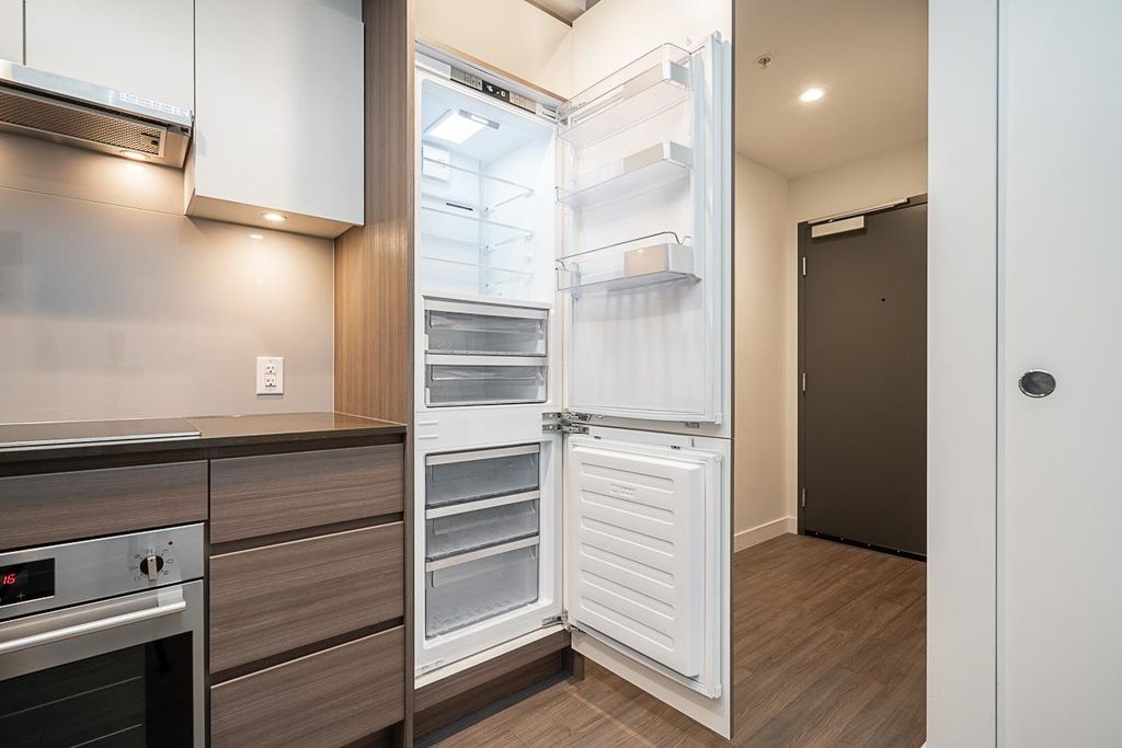 listing image 1108959426844346831