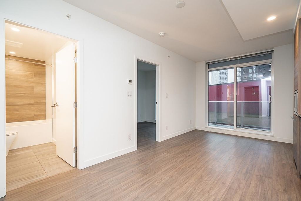 listing image 1105817211588757463