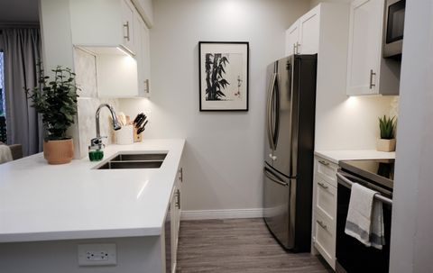 365 Ginger Drive 19 New Westminster BC V3M 6W3