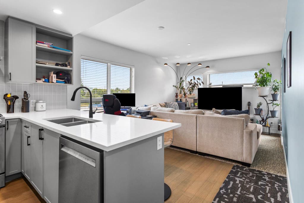Photo of 22226 Brown Avenue #306, Maple Ridge, BC V2X 4R2 (MLS # R3142480)