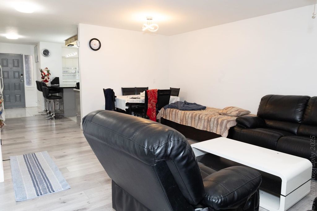listing image 1104604839647862391