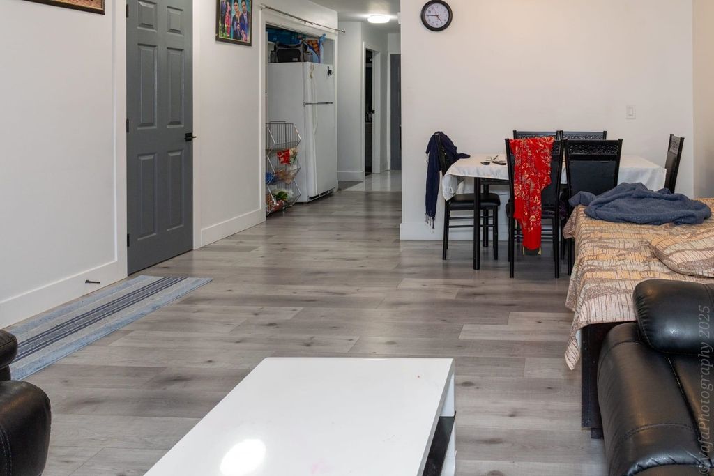 listing image 1108951601878645894
